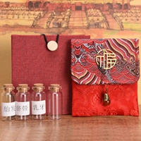 Китайская красная коробка с волной красной вышитой сумкой