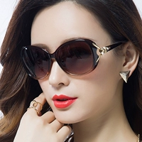 Kính mát nữ khuôn mặt tròn 2018 new anti-UV sunglasses mô hình ngôi sao thủy triều ladies kính thời trang cá tính thanh lịch kính mát nam